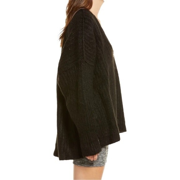 NWT Free People Blue Bell Sweater Oversized Chunky Knit Black Jumper Size Medium - Picture 6 of 15